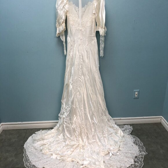 ZOMBIE Dead Corpse Bride, Halloween Wedding Dress, DAMAGED, Vintage Haunting - Picture 2 of 16